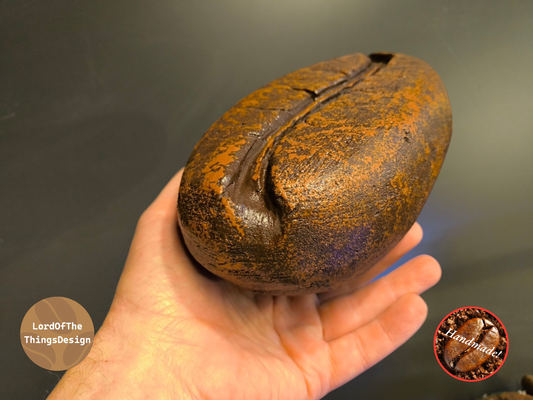 Reuzen koffiebonen van hardschuim geschikt als eyecatcher in uw bar. Bestel bij Lord Of The Things Design