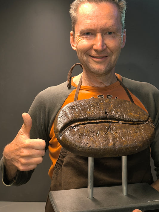 Marco van den Berge, ontwerper van handgemaakte trofeeën door Lord Of The Things Design