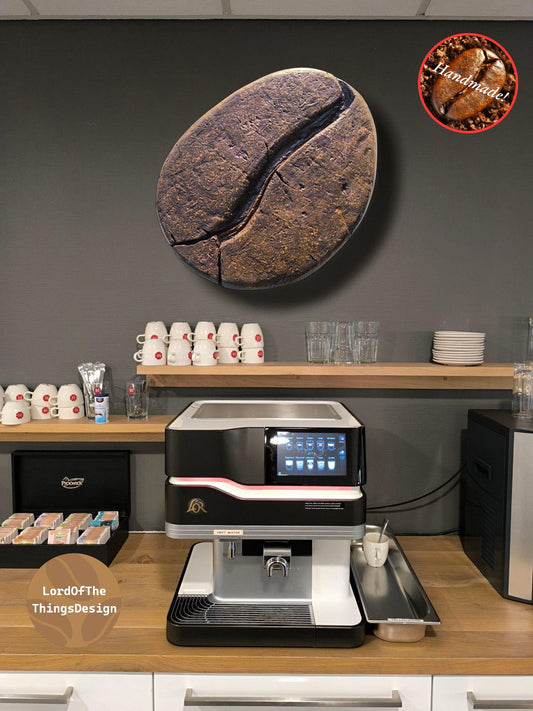 koffieboonsculptuur boven koffiezet plek 